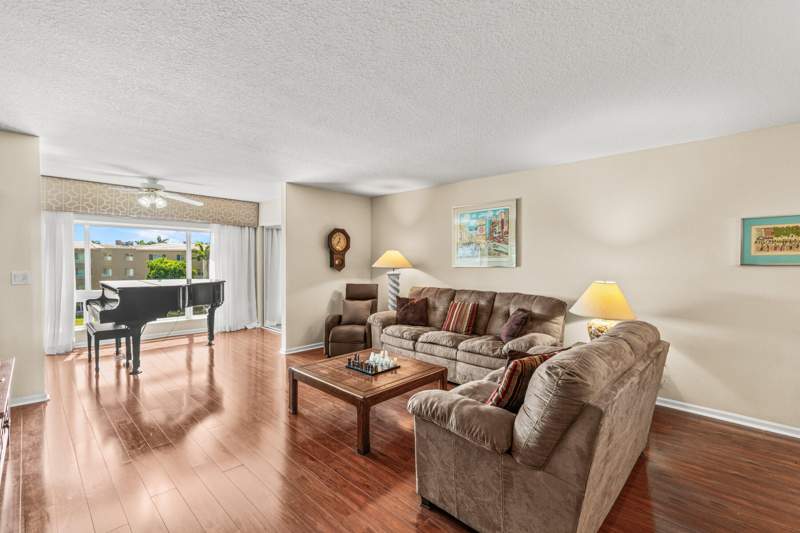 3 bedroom Condominium at 12560 Majesty Circle #401, Coral Lakes/Coral Cove Condo, Boynton Beach — photo 4
