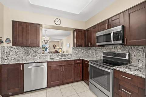 12560 Majesty Circle #401, Boynton Beach FL - photo 22 of 48