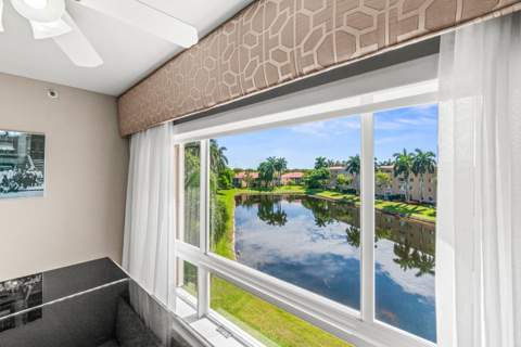 12560 Majesty Circle #401, Boynton Beach FL - photo 7 of 48