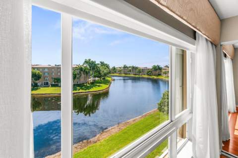12560 Majesty Circle #401, Boynton Beach FL - photo 8 of 48
