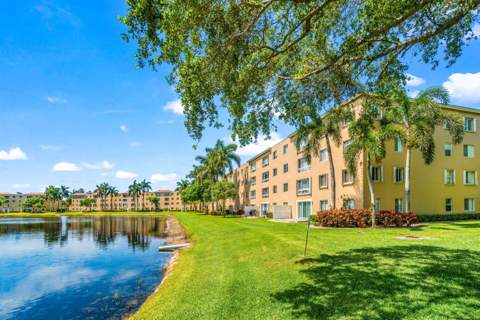 12560 Majesty Circle #401, Boynton Beach FL - photo 9 of 48