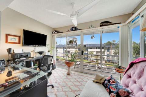 3100 Holiday Springs Boulevard #305, Margate FL - photo 17 of 40