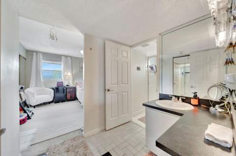3100 Holiday Springs Boulevard #305, Margate FL - photo 19 of 40
