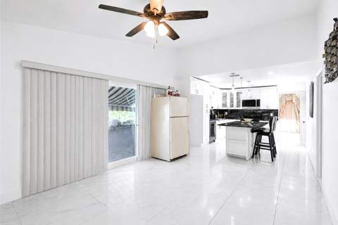 3111 Thames Way, Miramar FL - photo 7 of 23