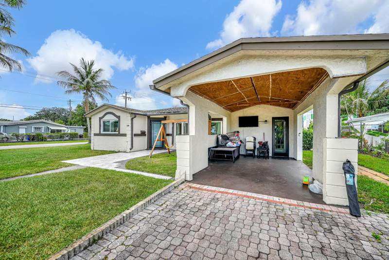 3 bedroom Single Family Residence at 3300 NW 32nd Street, Lauderdale Lakes Northgate Sec 6, Lauderdale Lakes — photo 3