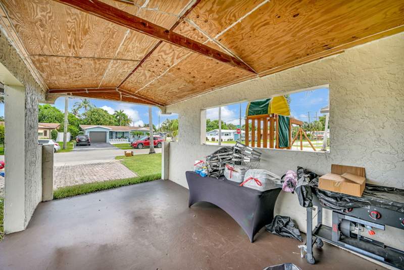 3 bedroom Single Family Residence at 3300 NW 32nd Street, Lauderdale Lakes Northgate Sec 6, Lauderdale Lakes — photo 4