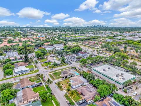 3300 NW 32nd Street, Lauderdale Lakes FL - photo 9 of 61