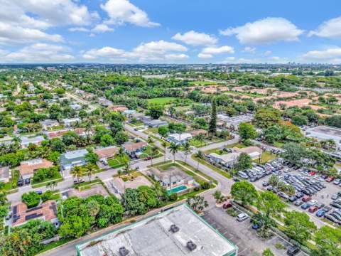 3300 NW 32nd Street, Lauderdale Lakes FL - photo 11 of 61