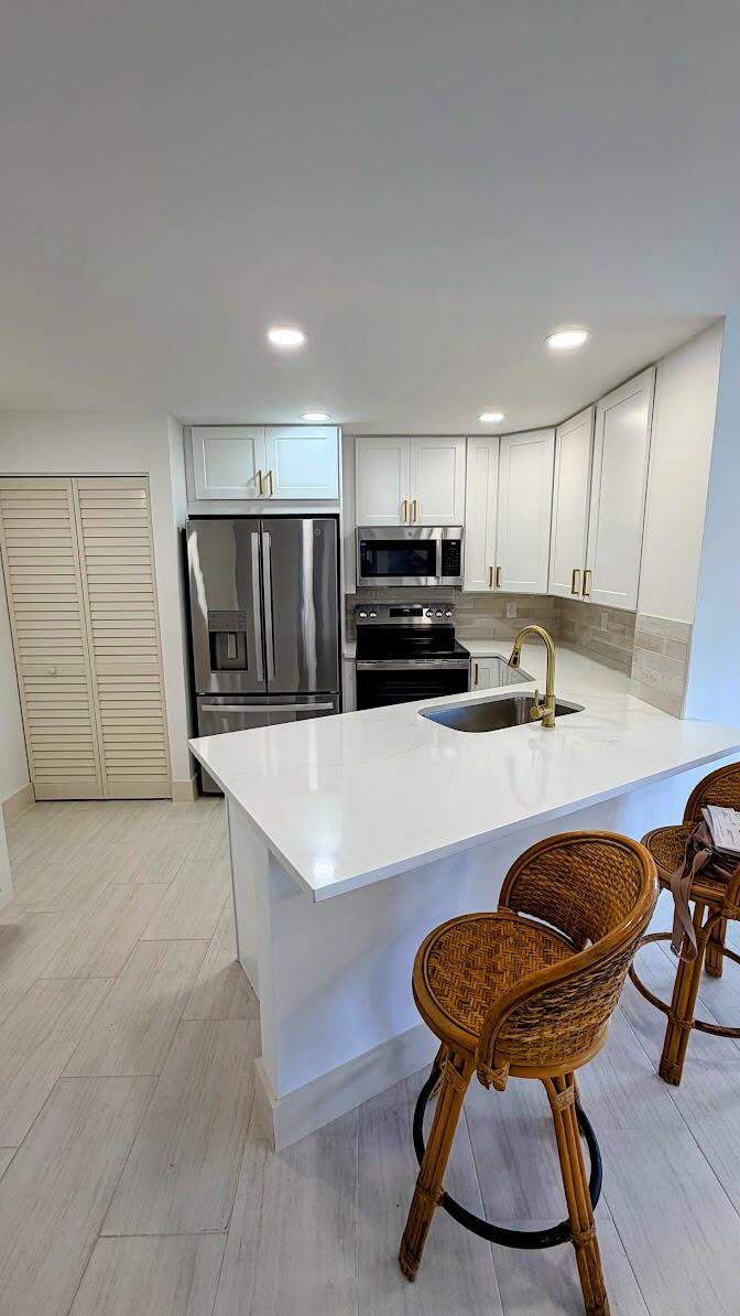 2 bedroom Condominium at 7547 S Oriole Boulevard #101, Evergreen Condo, Delray Beach — photo 4