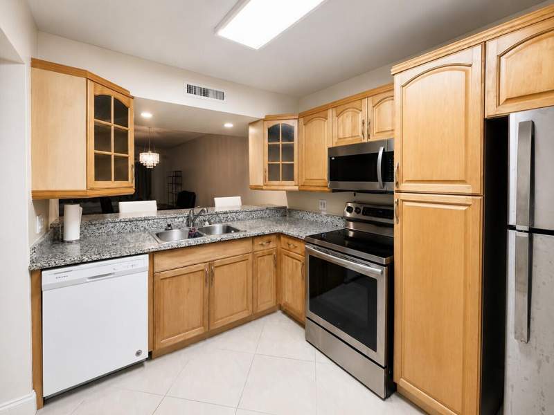 2 bedroom Condominium at 3516 Whitehall Drive #105, Whitehall Condo Of The La, West Palm Beach — photo 3