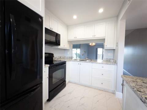10332 Sunrise Lakes Boulevard #310, Sunrise FL - photo 8 of 35