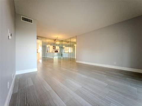 10332 Sunrise Lakes Boulevard #310, Sunrise FL - photo 13 of 35