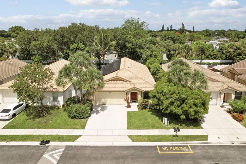 3 bedroom Single Family Residence at 1017 Fosters Mill Road, Fosters Mill, Boynton Beach — photo 2