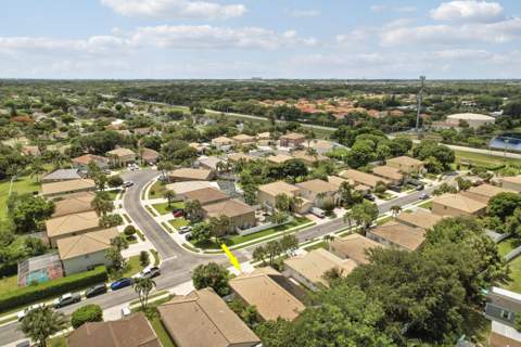 1017 Fosters Mill Road, Boynton Beach FL - photo 10 of 44