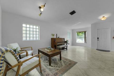 1017 Fosters Mill Road, Boynton Beach FL - photo 13 of 44
