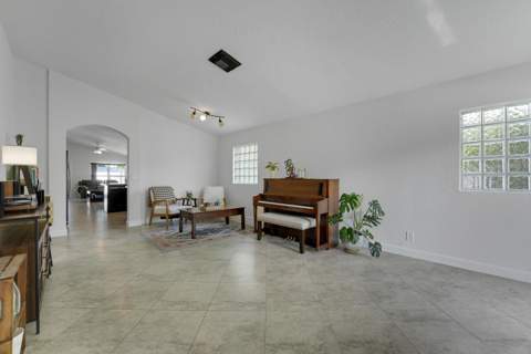 1017 Fosters Mill Road, Boynton Beach FL - photo 14 of 44