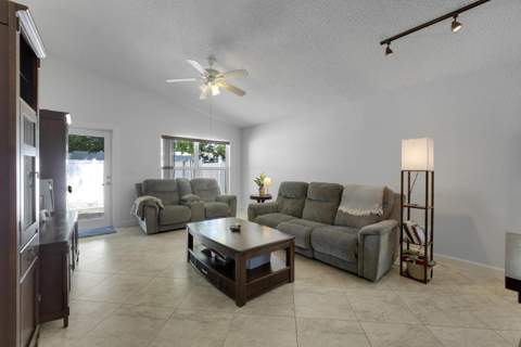 1017 Fosters Mill Road, Boynton Beach FL - photo 22 of 44