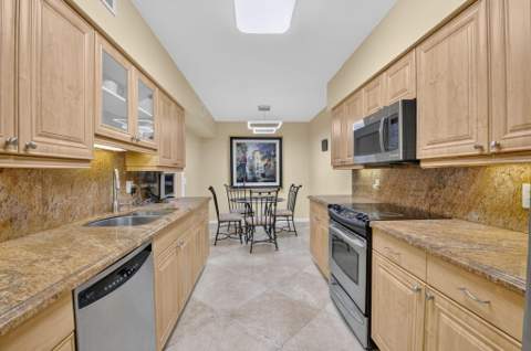 1401 S Ocean Boulevard #1060, Boca Raton FL - photo 11 of 47