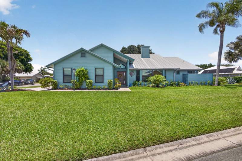 4 bedroom Single Family Residence at 10705 SE Seabreeze Court, Jupiter Narrows, Hobe Sound — photo 4