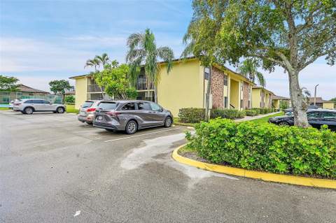 10022 Winding Lake Road #102, Sunrise FL - photo 9 of 31