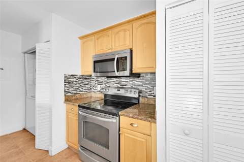 10022 Winding Lake Road #102, Sunrise FL - photo 11 of 31