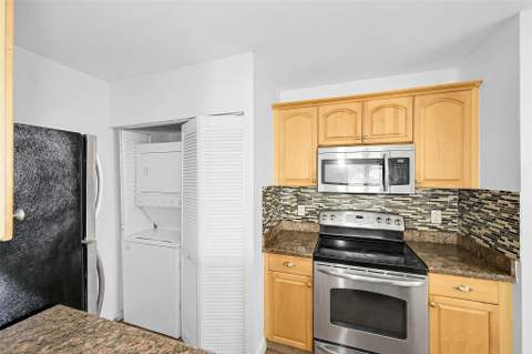 10022 Winding Lake Road #102, Sunrise FL - photo 13 of 31