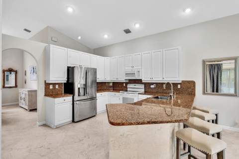 12316 Lakeridge Falls Drive, Boynton Beach FL - photo 13 of 64