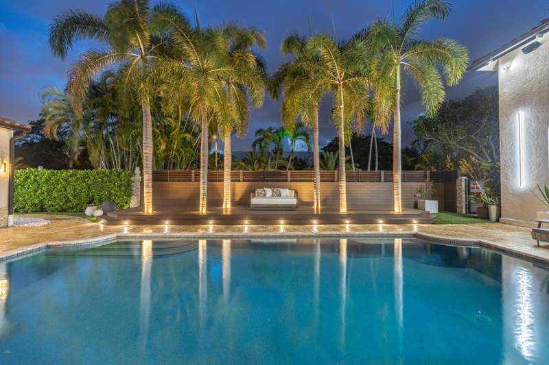 4 bedroom Single Family Residence at 290 NW 6th Street, Spanish Village, Boca Raton — photo 2