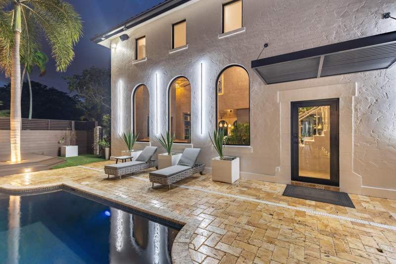 4 bedroom Single Family Residence at 290 NW 6th Street, Spanish Village, Boca Raton — photo 4
