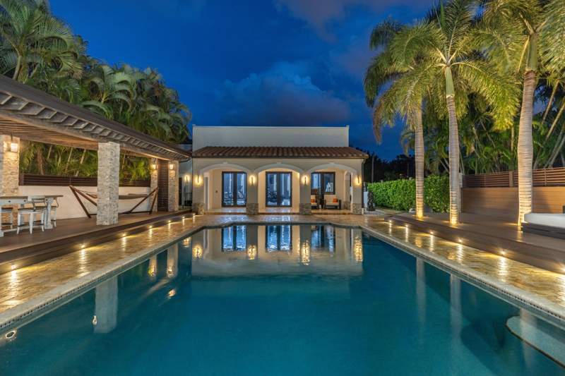4 bedroom Single Family Residence at 290 NW 6th Street, Spanish Village, Boca Raton — photo 5