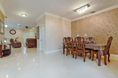 6401 SW 195th Avenue, Fort Lauderdale FL - photo 8 of 48