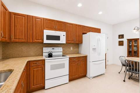 10773 Royal Caribbean Circle, Boynton Beach FL - photo 6 of 60
