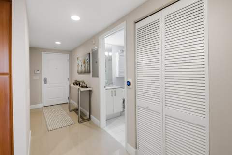 191 SE 20th Avenue #210, Deerfield Beach FL - photo 10 of 56