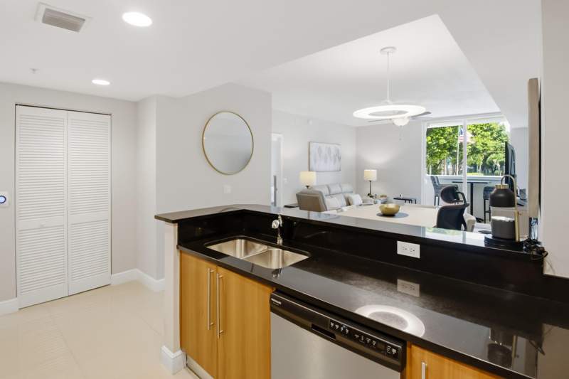 1 bedroom Condominium at 191 SE 20th Avenue #210, 1 Ocean Boulevard Condo, Deerfield Beach — photo 5
