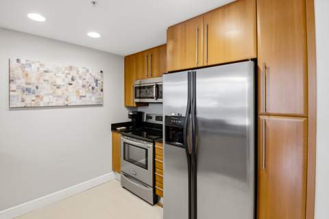 191 SE 20th Avenue #210, Deerfield Beach FL - photo 13 of 56