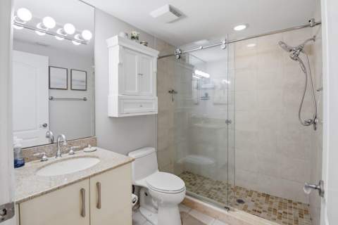 191 SE 20th Avenue #210, Deerfield Beach FL - photo 8 of 56