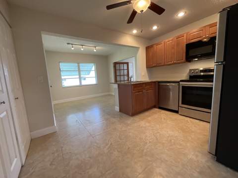 2016 SW 16th Avenue, Boynton Beach FL - photo 16 of 26
