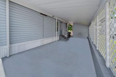 141 Plantation Boulevard, Lake Worth FL - photo 7 of 41