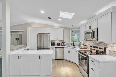 141 Plantation Boulevard, Lake Worth FL - photo 12 of 41