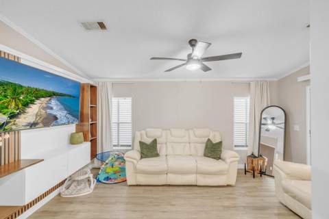 141 Plantation Boulevard, Lake Worth FL - photo 14 of 41