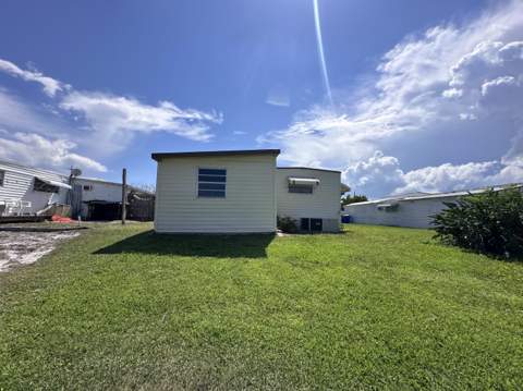 8379 SE Eagle Avenue, Hobe Sound FL - photo 10 of 47