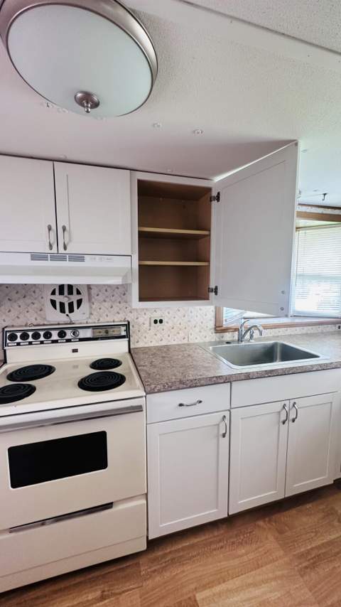 8379 SE Eagle Avenue, Hobe Sound FL - photo 17 of 47