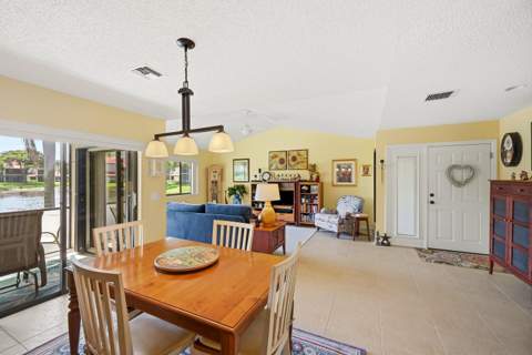 22 Lexington Lane #D, Palm Beach Gardens FL - photo 7 of 33