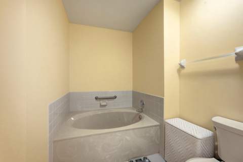 22 Lexington Lane #D, Palm Beach Gardens FL - photo 18 of 33