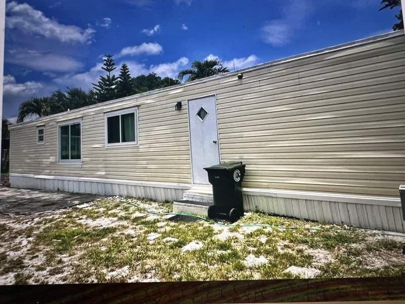 2 bedroom Mobile Home at 4540 NW 68th Street, Deerfield Lake, Coconut Creek — photo 4