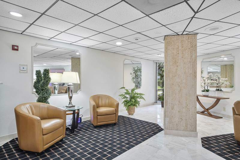 2 bedroom Condominium at 10777 W Sample Road #918, Country Club Tower Of Coral, Coral Springs — photo 3