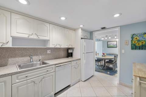 10777 W Sample Road #918, Coral Springs FL - photo 22 of 29
