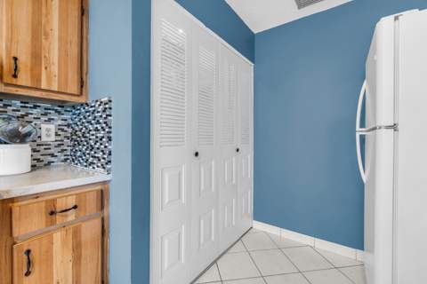 3360 NE Rossi Court, West Palm Beach FL - photo 15 of 47