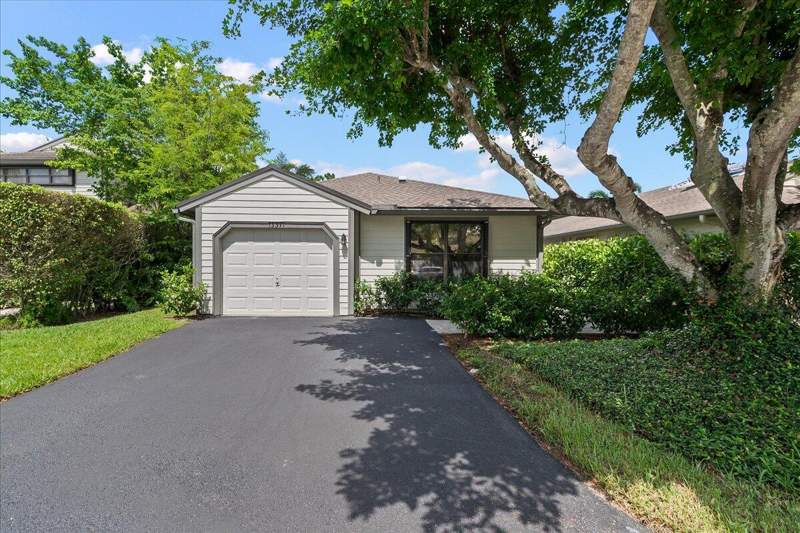 3 bedroom Single Family Residence at 13371 Bedford Mews Court, Bedford Mews At Wellington, Wellington — photo 3