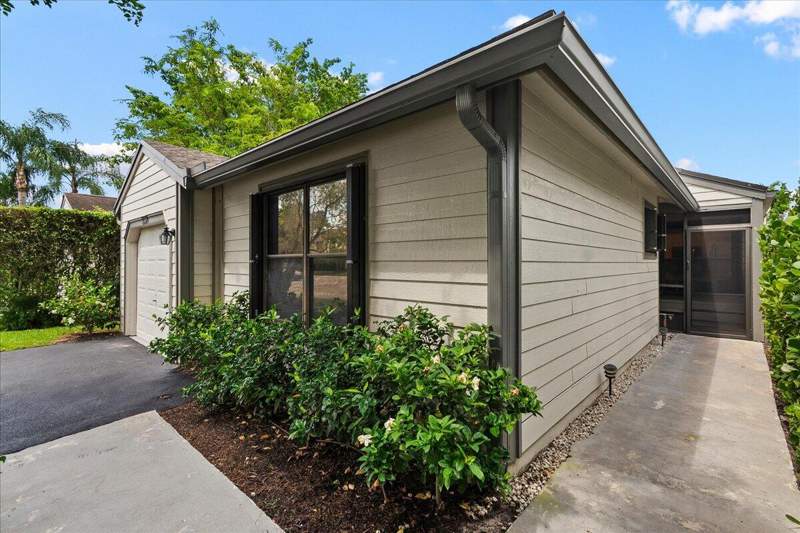 3 bedroom Single Family Residence at 13371 Bedford Mews Court, Bedford Mews At Wellington, Wellington — photo 4